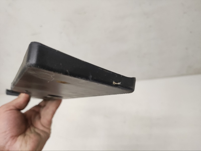 Накладка переднего бампера под номер