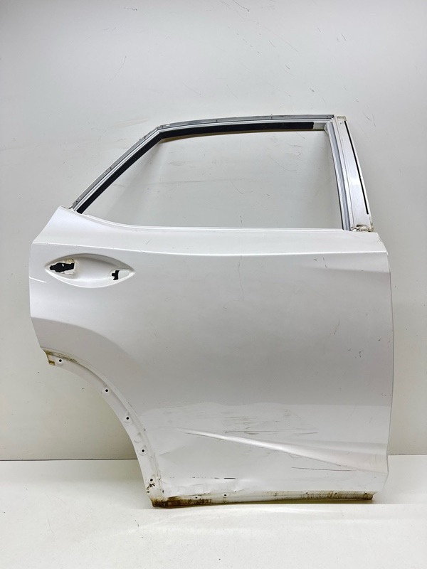 Дверь задняя правая