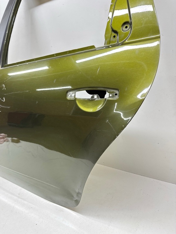 Дверь задняя левая