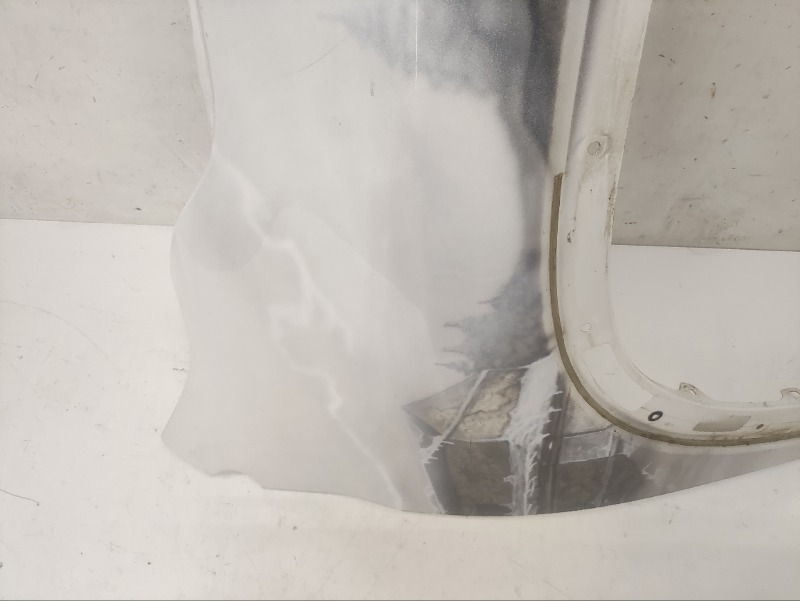 Крыло переднее правое