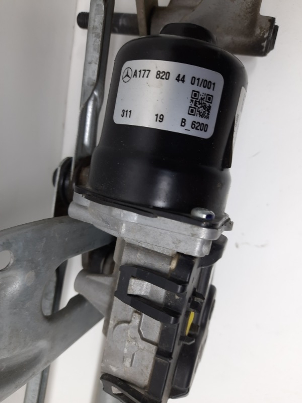 Трапеция стеклоочистителей