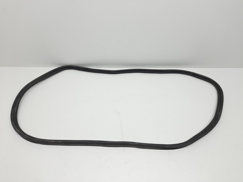 Уплотнитель багажника