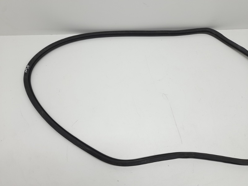 Уплотнитель двери