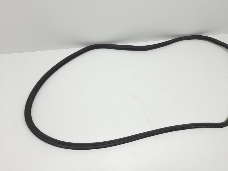 Уплотнитель двери