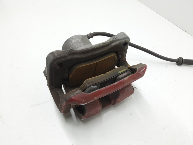 Суппорт передний правый