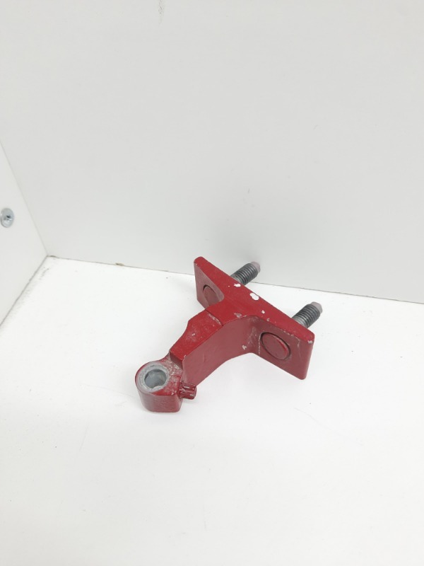 Петля двери передней левой верхняя