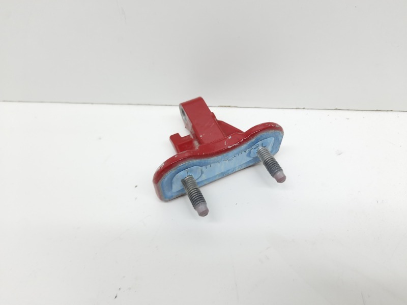 Петля двери задней левой верхняя