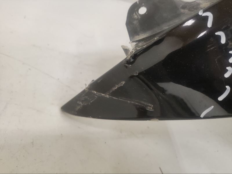 Крыло переднее левое