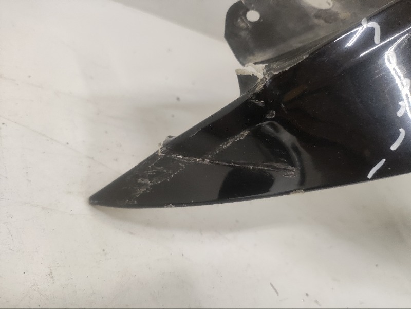 Крыло переднее левое