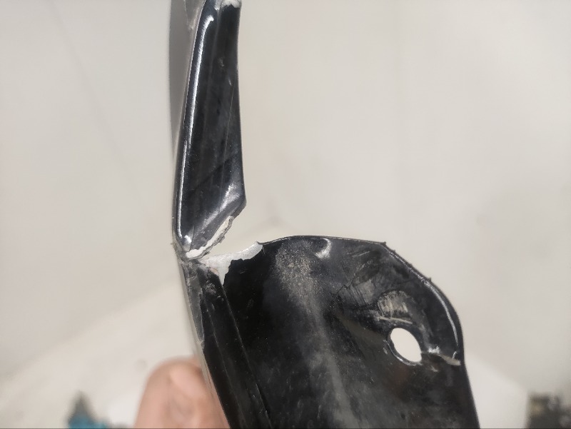 Крыло переднее левое