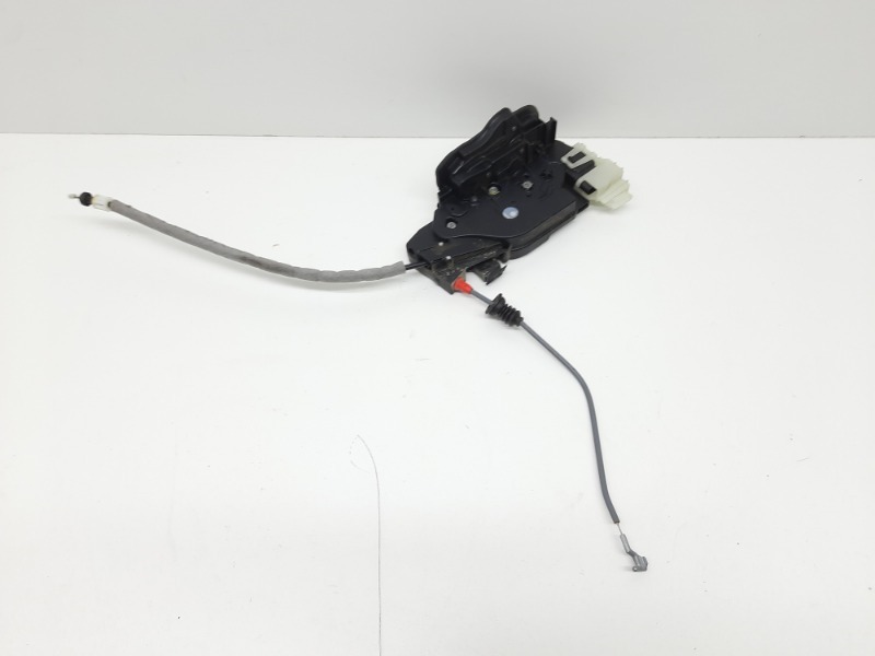 Замок двери задней правой