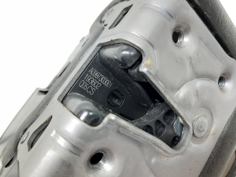 Замок двери задней правой