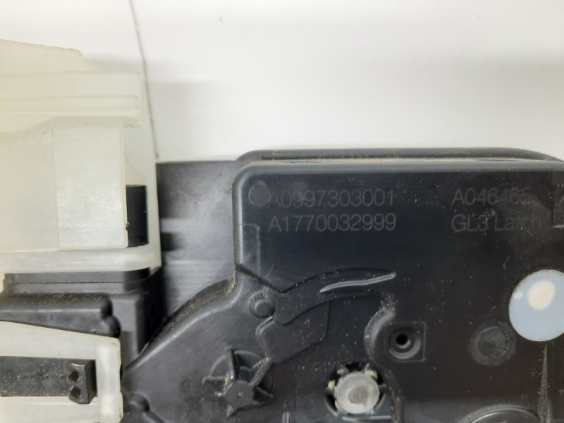 Замок двери задней правой