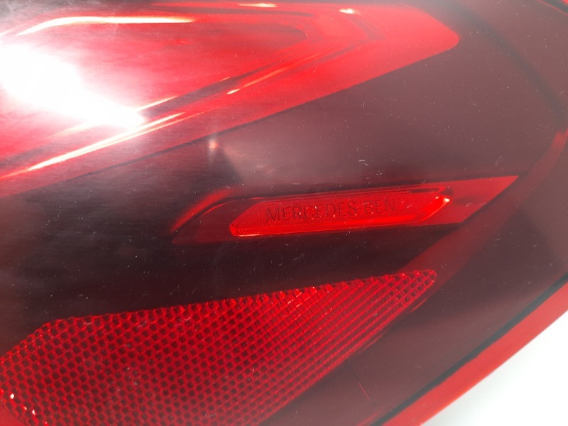 Фонарь задний правый