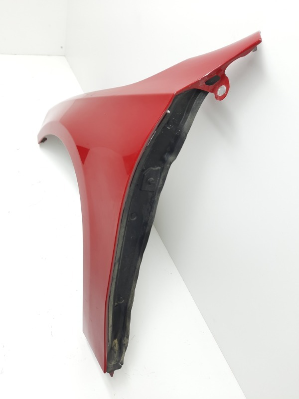 Крыло переднее левое