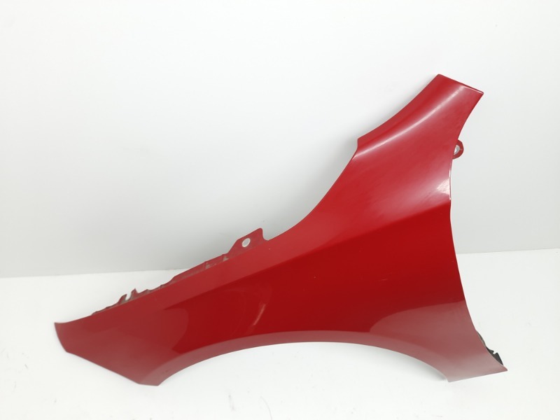 Крыло переднее левое