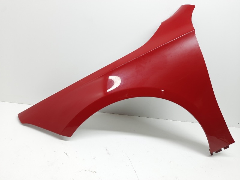 Крыло переднее левое