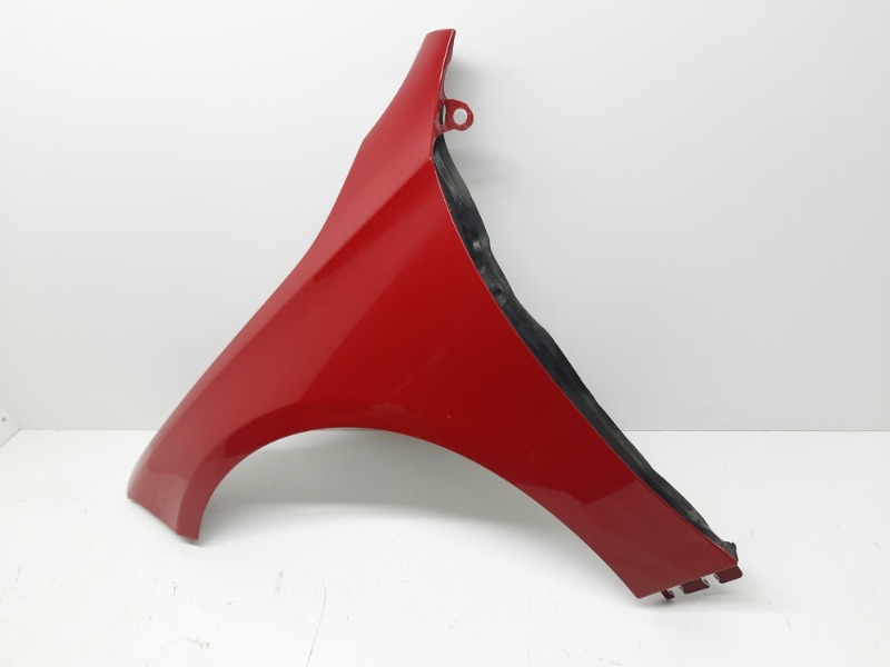 Крыло переднее левое