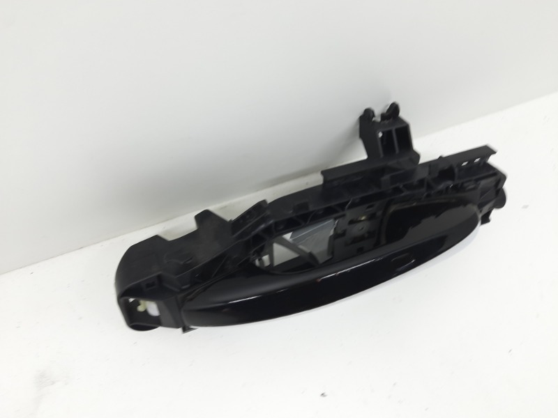 Ручка двери передней наружная правая