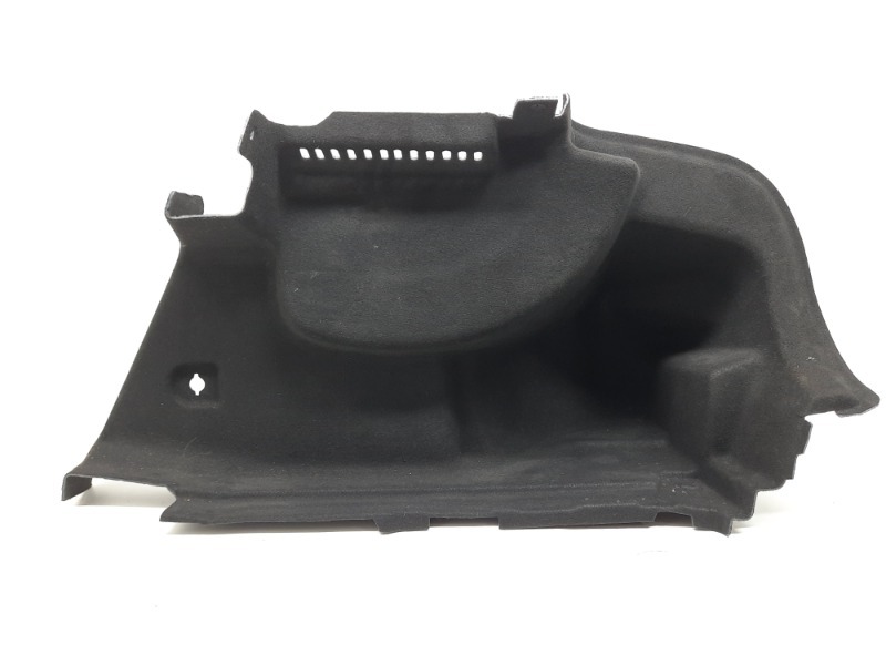 Обшивка багажника