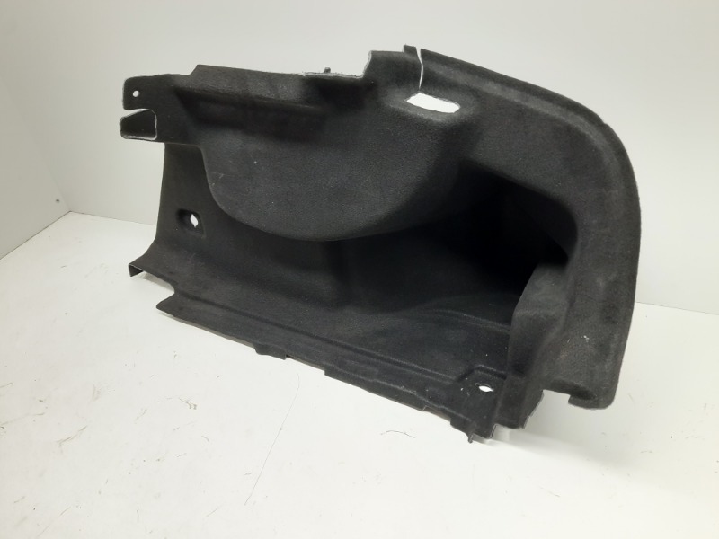 Обшивка багажника