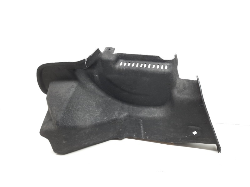 Обшивка багажника