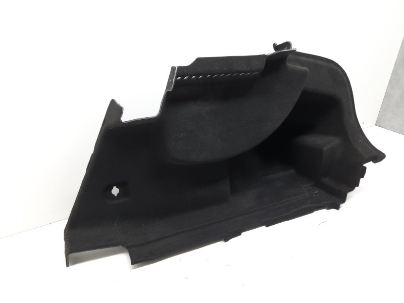 Обшивка багажника