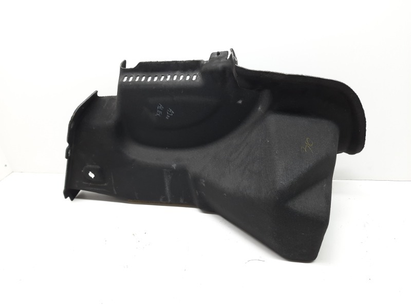 Обшивка багажника