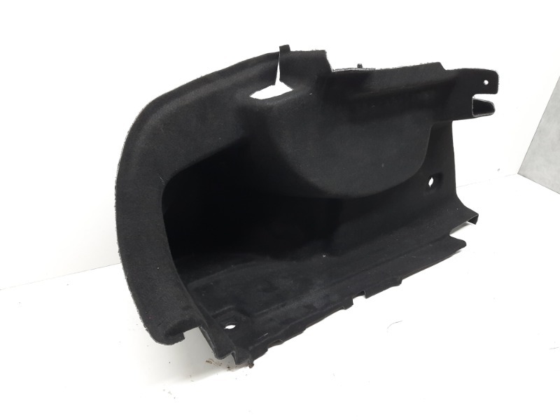 Обшивка багажника