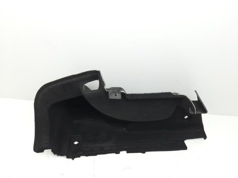 Обшивка багажника