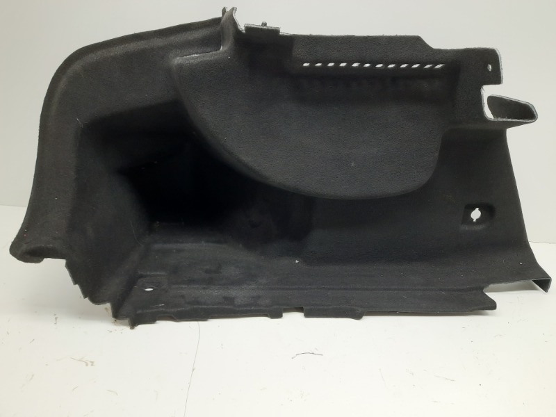 Обшивка багажника