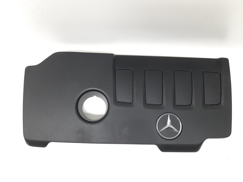 Крышка двигателя