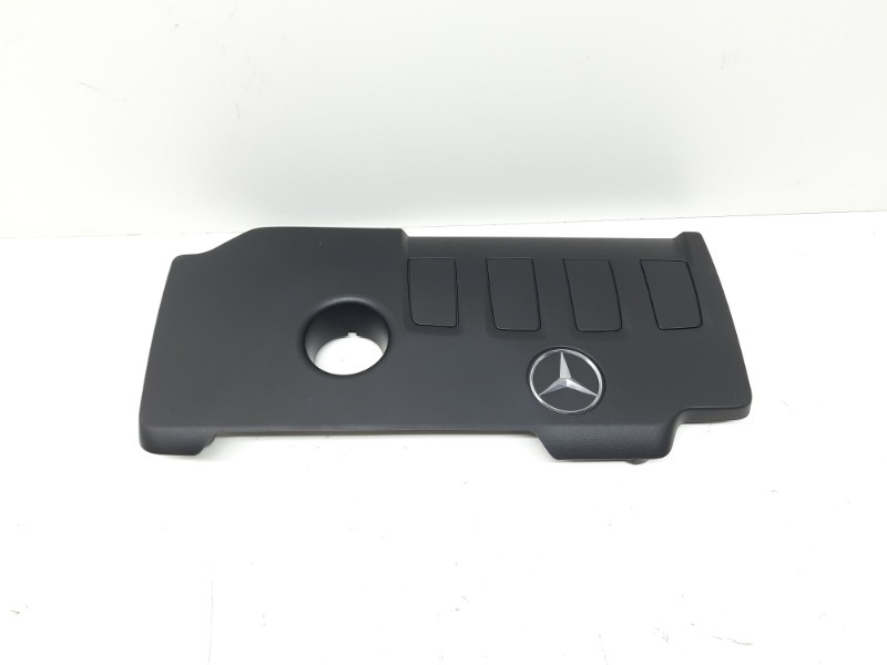 Крышка двигателя