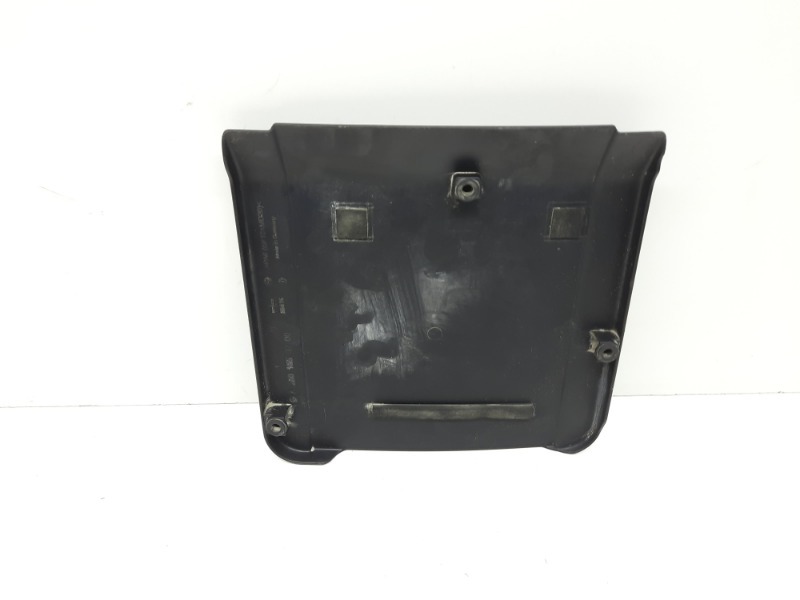 Крышка двигателя