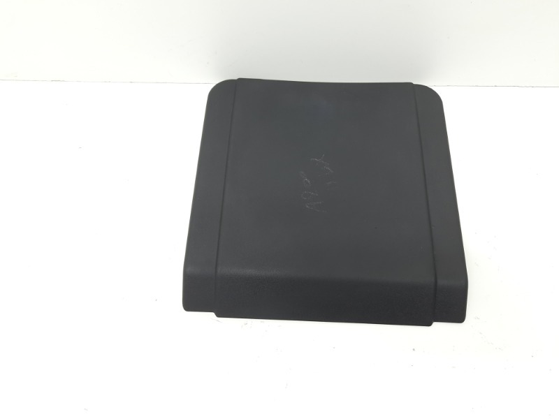 Крышка двигателя