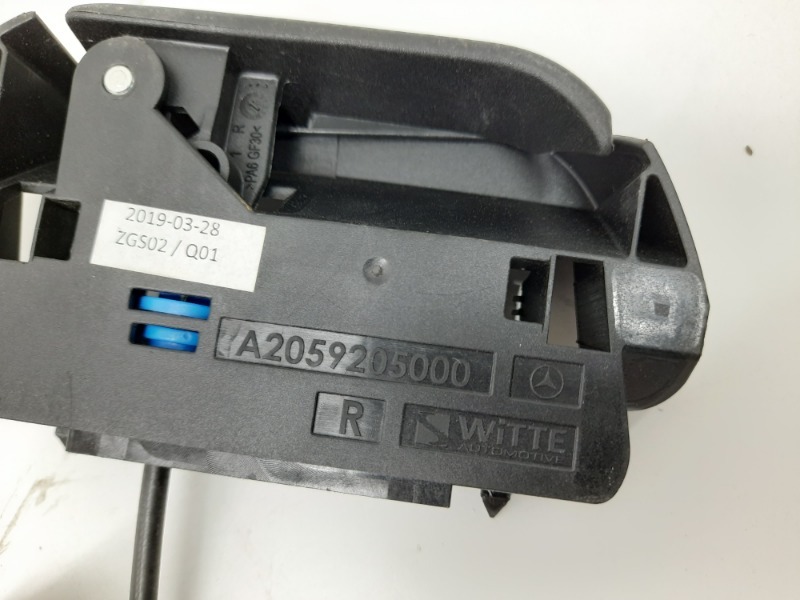 Замок спинки сиденья