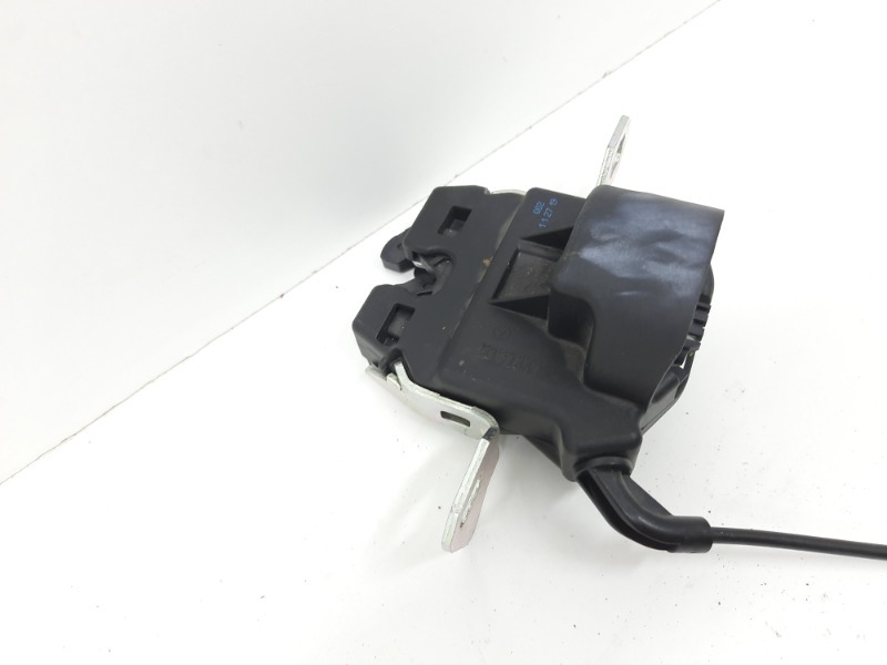 Замок спинки сиденья