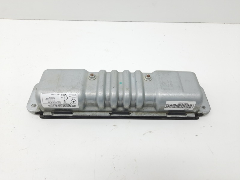 Подушка безопасности нижняя (для колен)