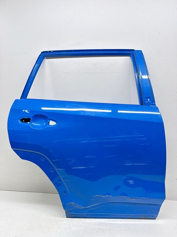 Дверь задняя правая