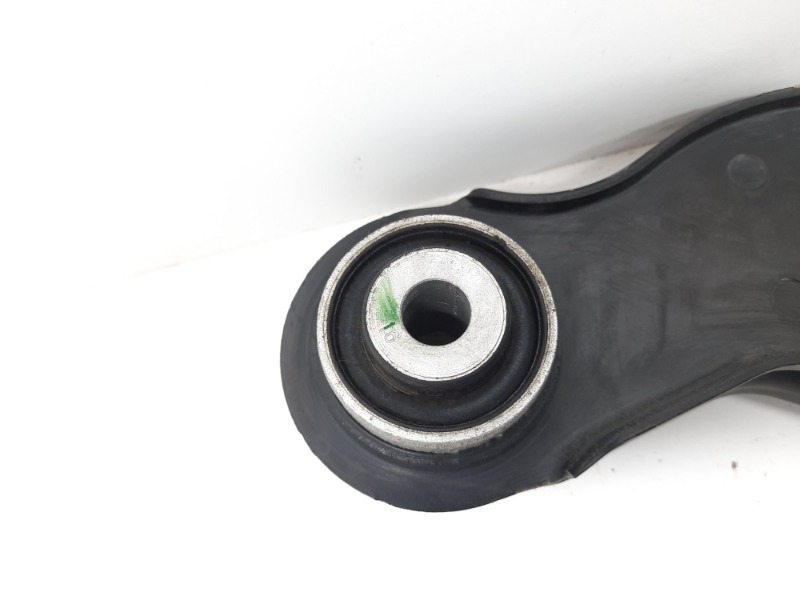 Рычаг задний левый