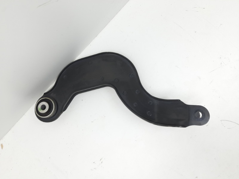 Рычаг задний левый