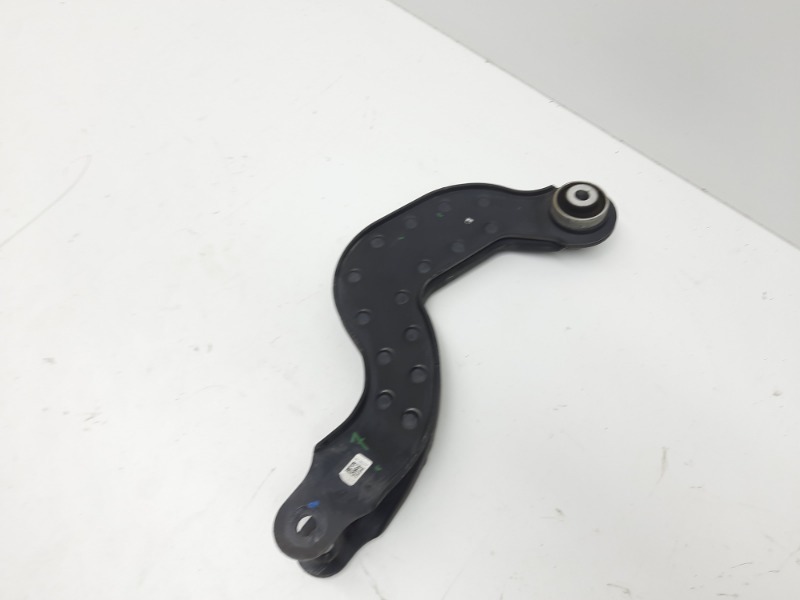 Рычаг задний правый