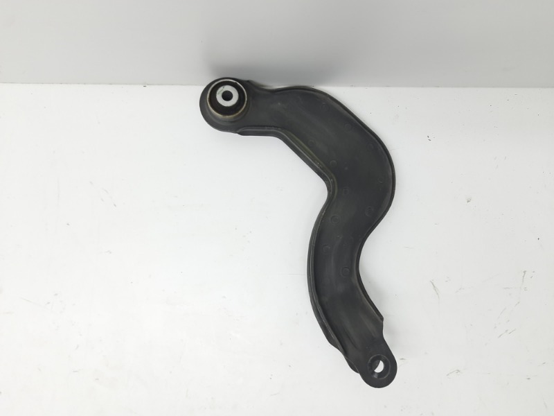 Рычаг задний правый