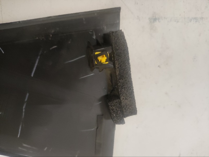 Накладка двери задней левой