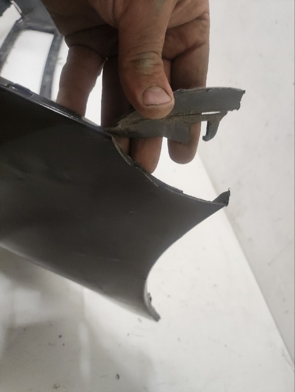 Бампер передний