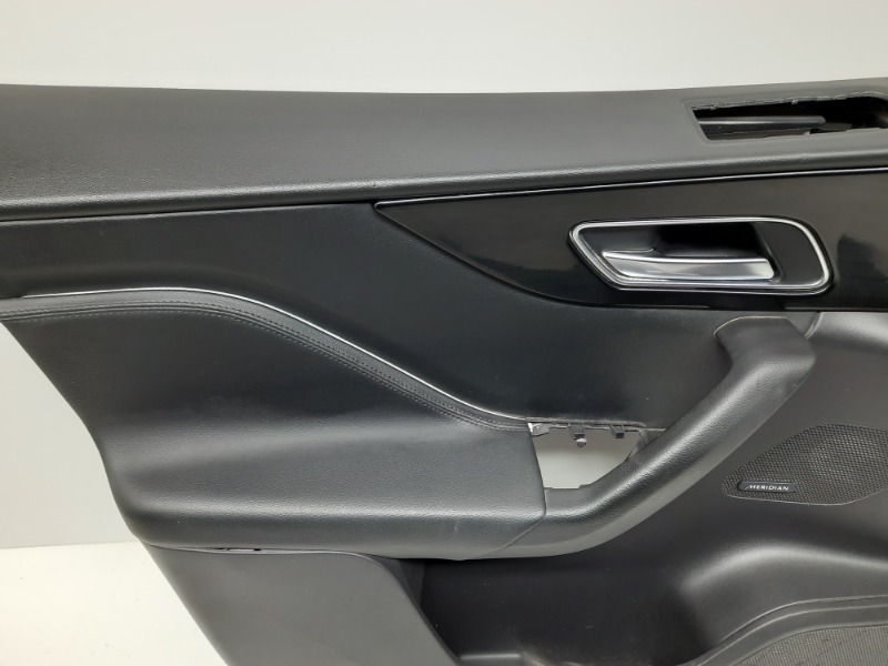 Обшивка двери