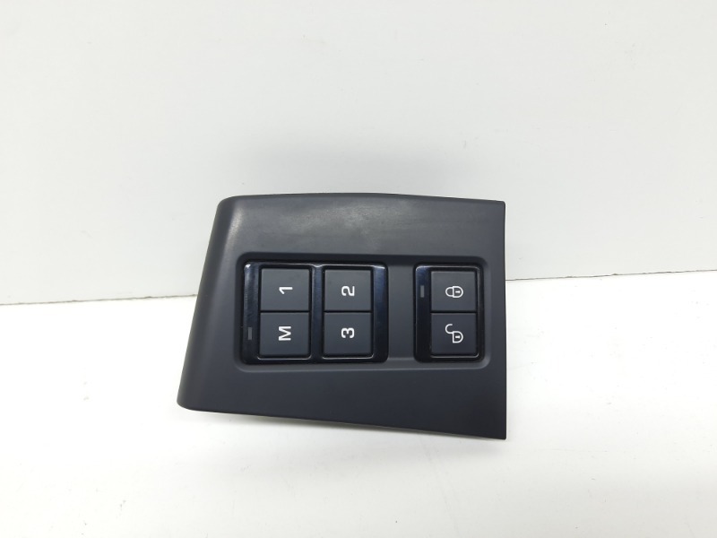 Кнопка регулировки сидения