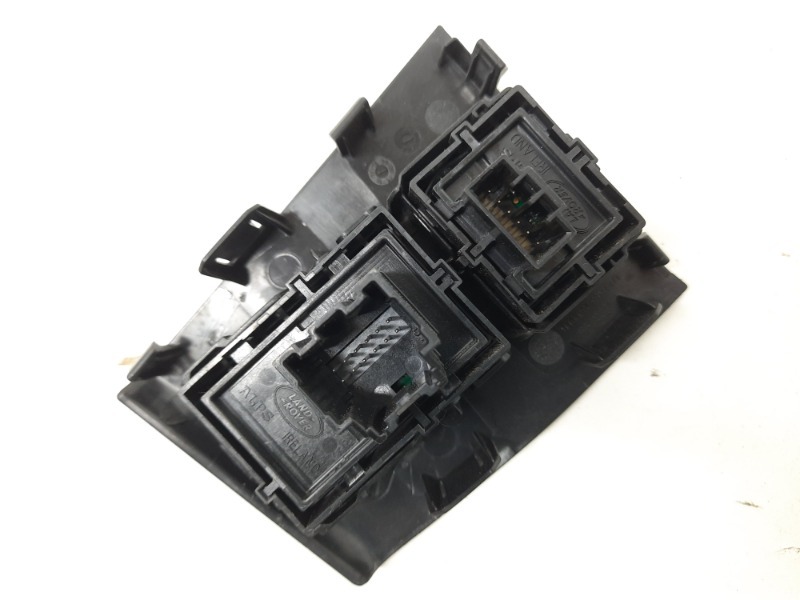 Кнопка регулировки сидения