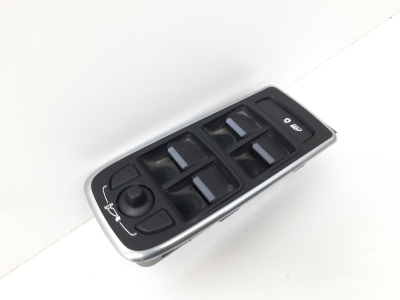 Кнопка стеклоподъемника