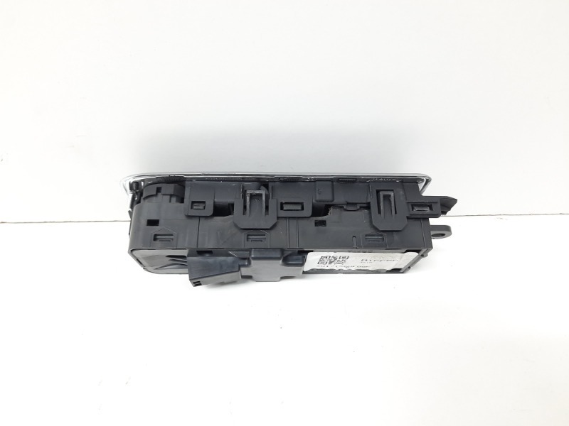 Кнопка стеклоподъемника